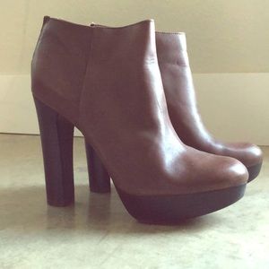 Michael Kors Lesly booties